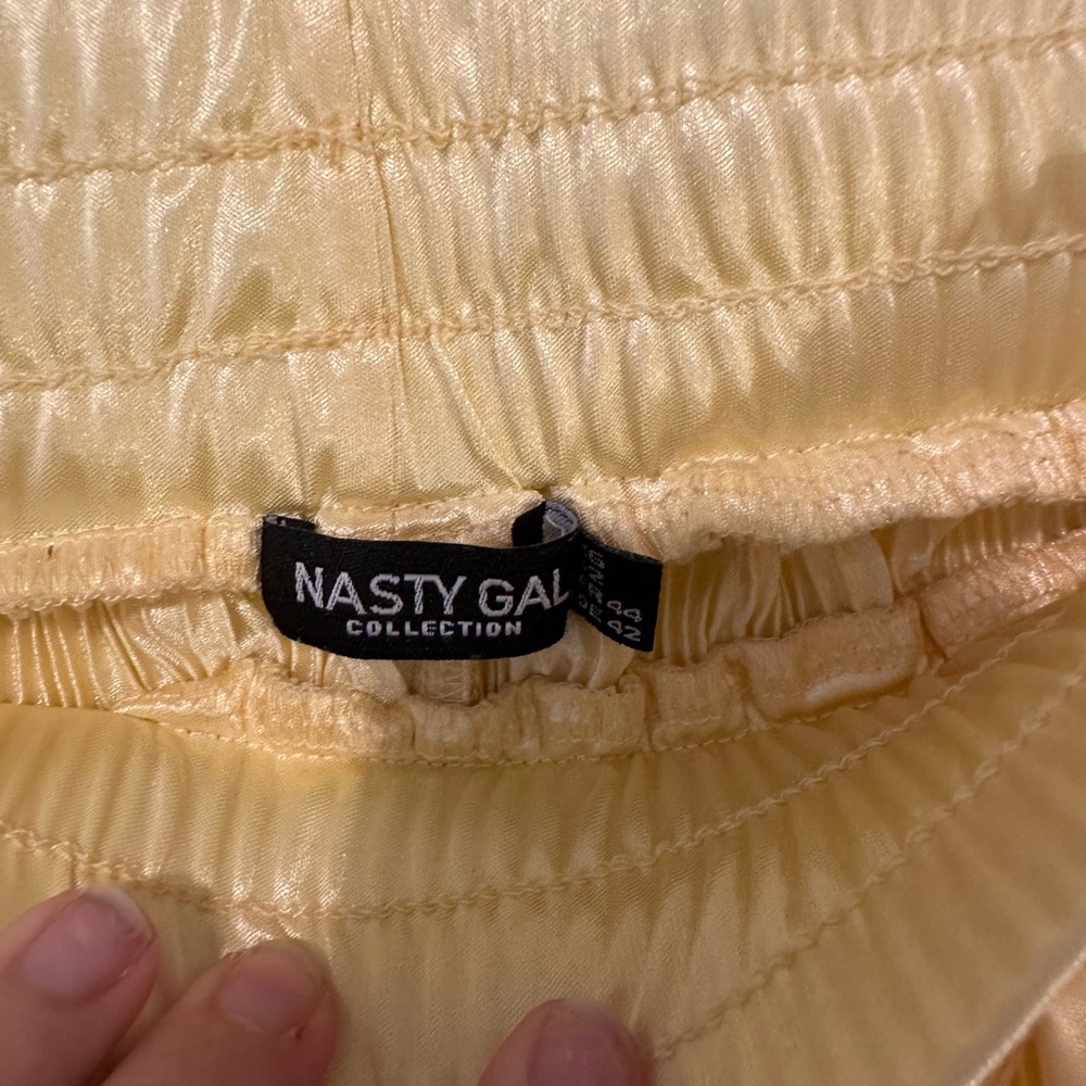 Nasty Gal Plisse Flippy Short - Picture 5 of 5